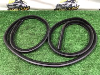 Уплотнитель двери задний левый BMW 3 контрактная Уплотнитель двери задний левый BMW 3