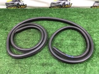 Уплотнитель двери передний правый BMW 3 2002 контрактная Уплотнитель двери передний правый BMW 3 2002