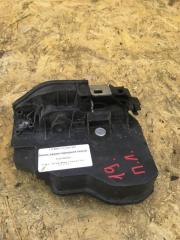 Запчасть замок боковой двери передний левый BMW