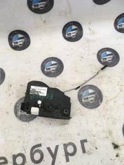 Запчасть замок боковой двери передний левый BMW