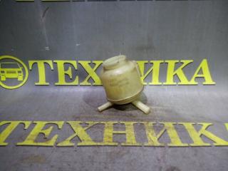 Запчасть бачок гур Nissan Liberty