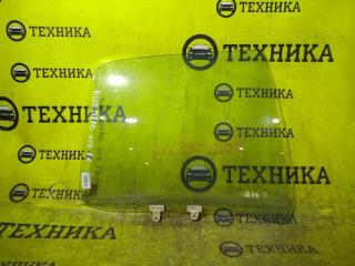 Запчасть стекло двери заднее правое Nissan Bluebird