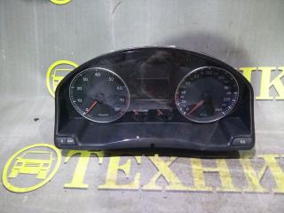 Панель приборов Volkswagen Jetta