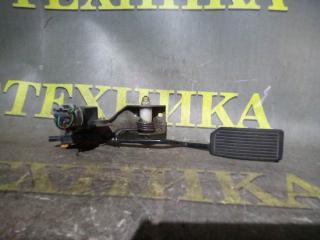 Педаль газа Nissan Primera