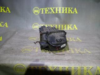 Корпус воздушного фильтра Toyota Ist