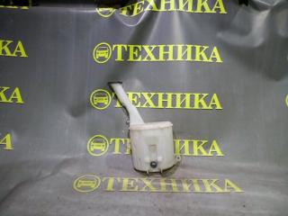 Бачок омывателя Toyota Sienta