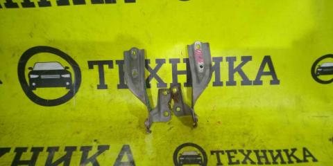 Фото запчасти кронштейн капота Daihatsu Terios Kid контрактная запчасть Запчасть кронштейн капота Daihatsu Terios Kid