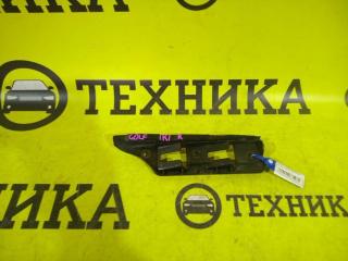 Запчасть кронштейн бампера передний правый Volkswagen Golf