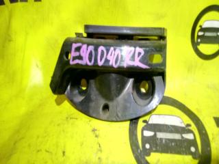 Фото запчасти кронштейн бампера задний правый BMW 3-Series 2 005 контрактная запчасть Запчасть кронштейн бампера задний правый BMW 3-Series 2 005