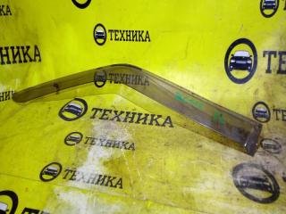 Запчасть ветровик передний левый Suzuki Swift