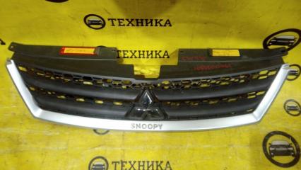 Решетка радиатора Mitsubishi Outlander 2005 контрактная Решетка радиатора Mitsubishi Outlander 2005