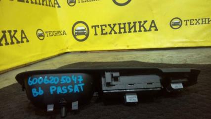 Блок управления стеклами передний правый Passat B6
