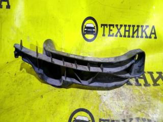 Запчасть кронштейн бампера передний правый Volkswagen Jetta