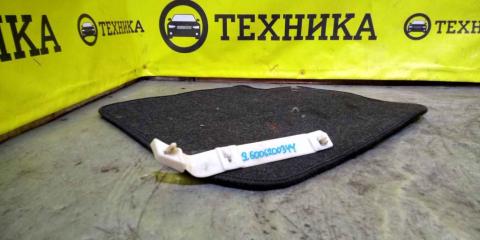 Кронштейн бампера передний правый Nissan Bluebird Sylphy