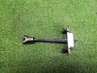 Ограничитель двери задний правый KIA Ceed 2013 Б/У Ограничитель двери задний правый KIA Ceed 2013