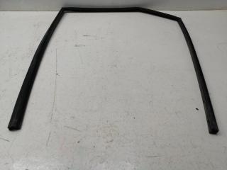 Запчасть уплотнитель стекла двери задний правый HONDA CIVIC 5D 2006-2012