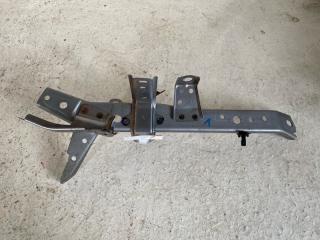 Кронштейн левый TOYOTA CAMRY 2016