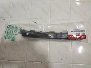 Кронштейн новый задний правый KIA RIO 3 2011-2017