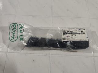 Кронштейн новый передний правый KIA SPORTAGE 5