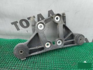 Запчасть крепление редуктора заднее TOYOTA NADIA 2000