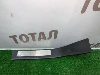 Запчасть накладка на порог задняя левая Infiniti QX56 2005