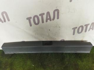 Планка под замок багажника TOYOTA ESTIMA
