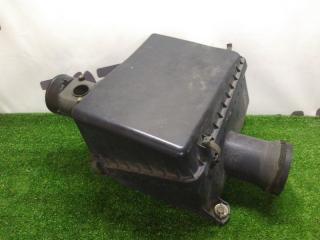 Корпус воздушного фильтра TOYOTA LAND CRUISER CYGNUS 2000