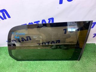 Стекло собачника заднее правое TOYOTA LAND CRUISER CYGNUS 2000