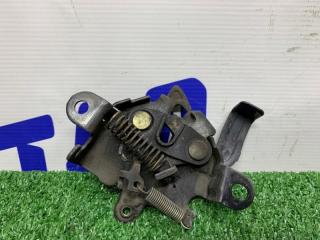 Запчасть замок капота TOYOTA VITZ 2006