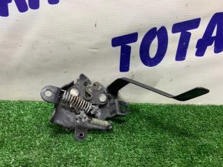 Запчасть замок капота TOYOTA RACTIS 2006