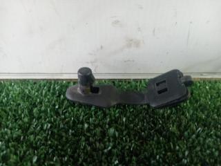 Запчасть крепление коврика SUZUKI SOLIO 2016