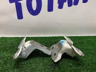 Запчасть петля двери передняя левая TOYOTA VITZ 2010