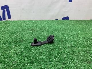 Запчасть крепление коврика SUZUKI SX4 2016