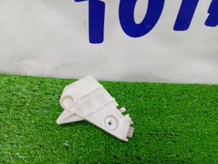 Запчасть крепление бампера заднее правое TOYOTA VOXY 2011