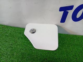 Фото запчасти лючок бензобака MAZDA PROCEED MARVIE 1997 контрактная запчасть Запчасть лючок бензобака MAZDA PROCEED MARVIE 1997