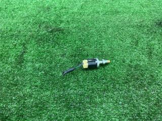 Запчасть концевик под педаль тормоза TOYOTA SIENTA 2004