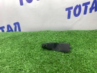 Запчасть крепление коврика NISSAN NOTE 2010