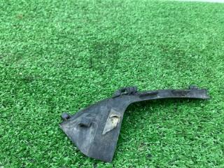 Уголок решетки под дворники левый TIIDA LATIO 2008 SNC11 HR15DE