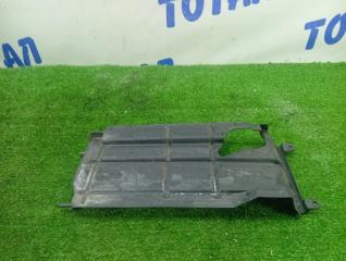 Запчасть дефлектор радиатора TOYOTA IST 2003