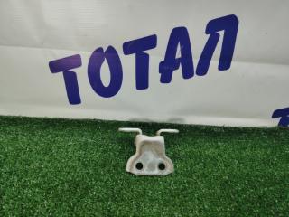 Запчасть петля двери передняя правая TOYOTA RACTIS 2009