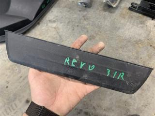 Запчасть накладка порога внутренняя задняя правая Toyota Hilux Pick Up 2015-2020 2015