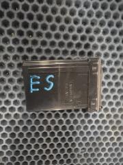 Фото запчасти разъем aux usb LEXUS ES250 2016 контрактная запчасть Запчасть разъем aux usb LEXUS ES250 2016