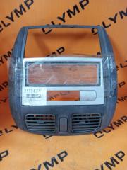 Запчасть консоль под магнитолу MAZDA PREMACY 2001