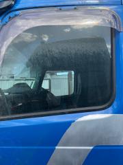 Стекло двери левое VOLVO 2005