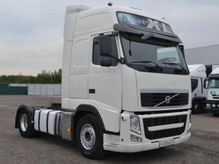 Кронштейн решетки радиатора VOLVO FH13 2013