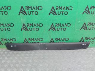 Запчасть накладка двери багажника нижняя Toyota RAV4 2018-нв