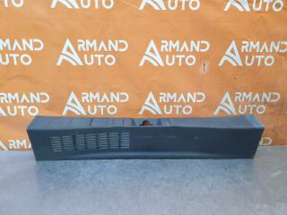 Запчасть кожух замка багажника Mitsubishi Outlander 2012-2023