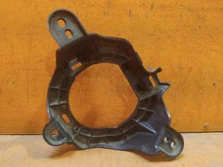 Запчасть кронштейн птф правый Toyota Land Cruiser 2015-2021