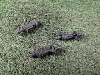 Запчасть направляющая крепления блока управления двигателем Mercedes-Benz CLS-class