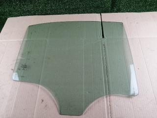 Стекло двери заднее правое Mercedes-Benz C-class